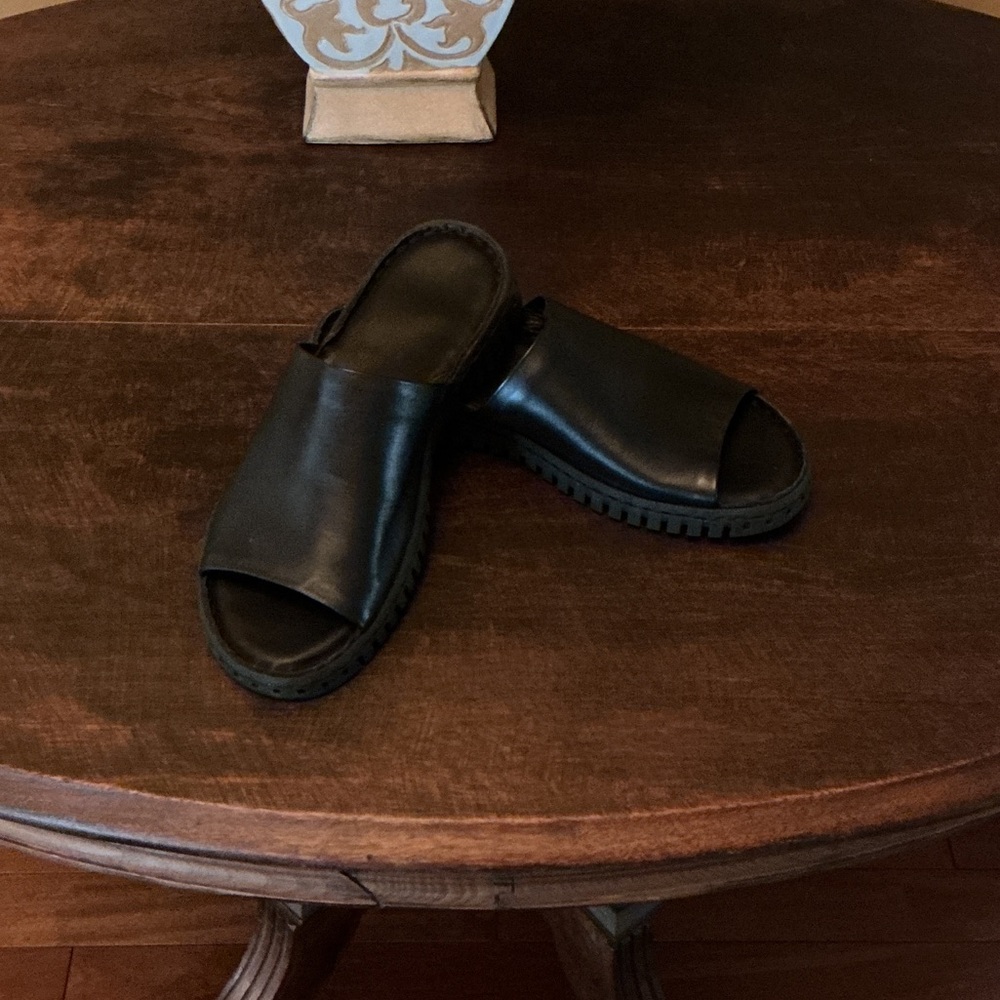 Elegant Black Leather Mules